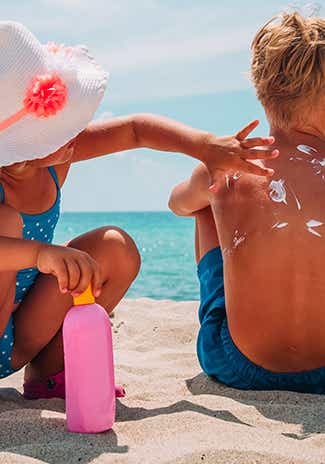 Trousse de l'été : Crème solaire, après-soleil et complément alimentaire