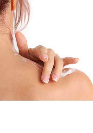 Comment hydrater une peau très sèche naturellement